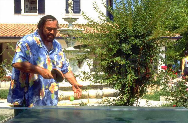 Pavarotti proving size doesn't matter
